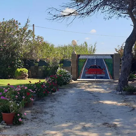 En Dunas Dos Con Jacuzzis En Primera Linea De Playa , Uno De 4 Y Otro De 2 Dormitorios, Llama Al Seiscientos Veintisiete Cuatrocientos Diecisiete Trescientos Noventa Y Ocho *